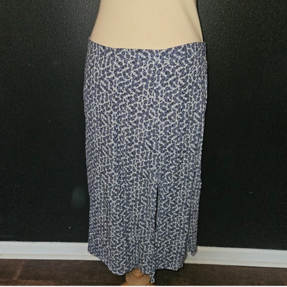Banana Republic Blue and White Skirt